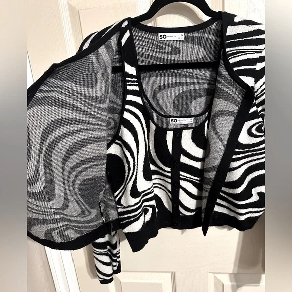 SO Women's Abstract Swirl Sweater Tank & Cardigan Set, Black & White, Sz XL - Picture 8 of 16